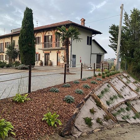 Tenuta Agricola La Cava- Cantina E Agriturismo San Damiano dʼAsti Exterior foto