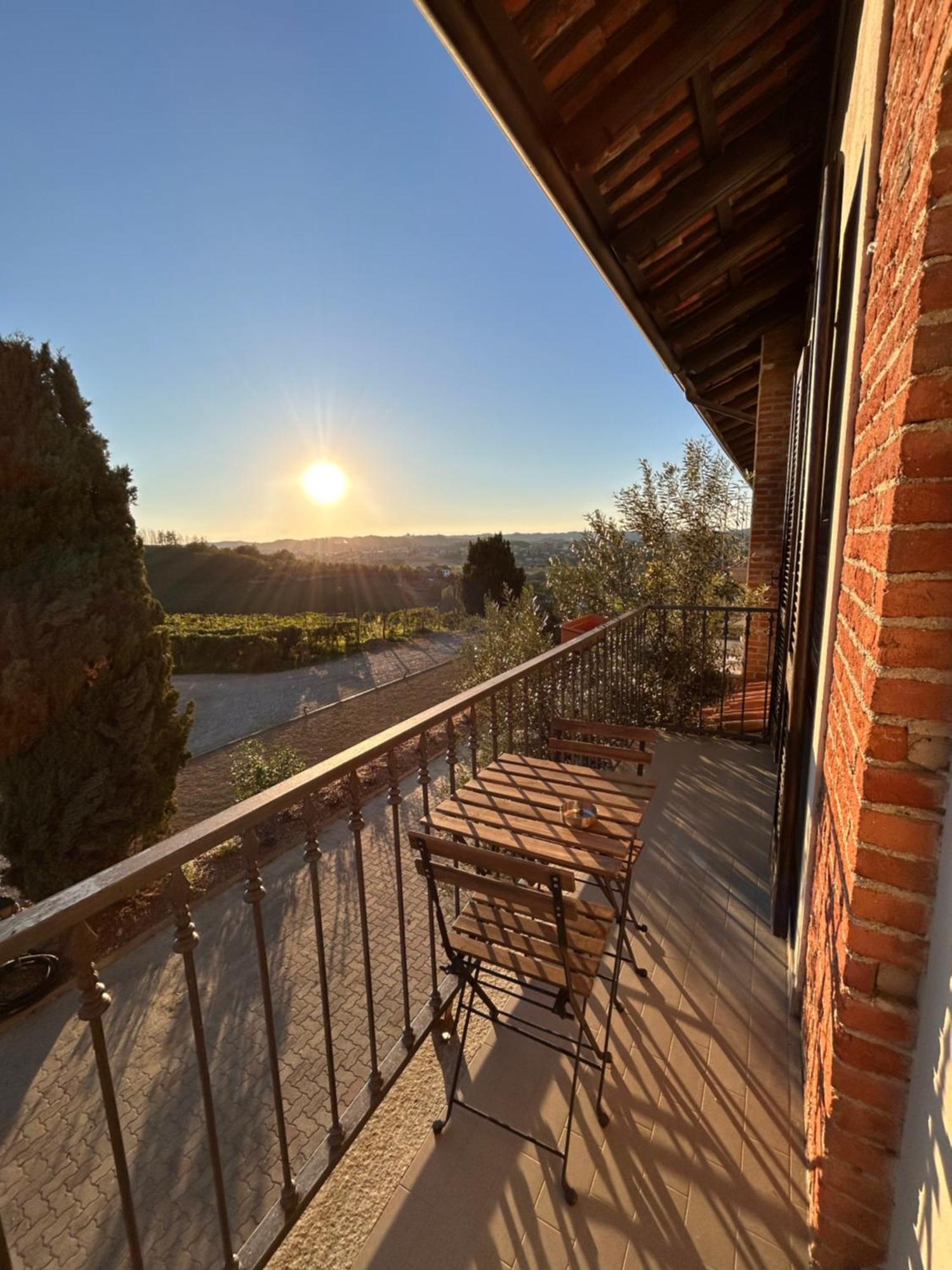 Tenuta Agricola La Cava- Cantina E Agriturismo San Damiano dʼAsti Exterior foto